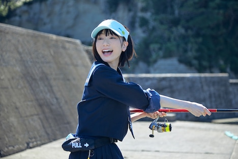 池間夏美演じる帆高夏海。