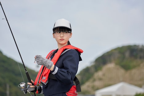 菊池日菜子演じる大野真。