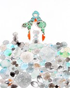 個展での展示予定。「『呼ばれたことのない名前』のためのドローイング、鳥頭巾と石」。撮影：宮島径 (c)KONDOH Akino, Courtesy of Mizuma Art Gallery