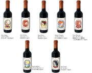 「世界名作劇場」×白糸酒造、ヒロインたちがデザインされた赤ワインなど13商品