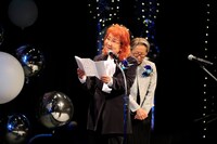 野沢雅子（手前）と池田昌子（後列）。