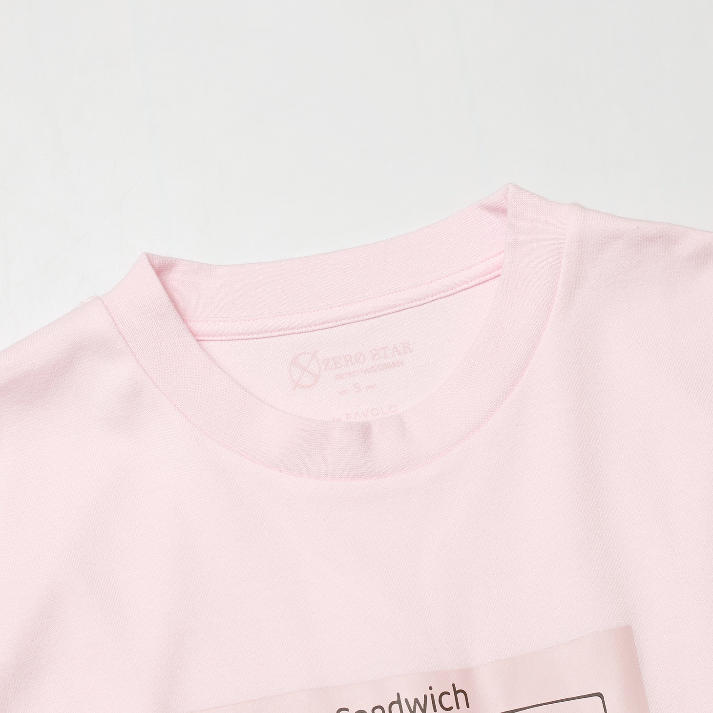 「Tシャツ 安室透モデル」（ピンク）