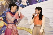 左から三石琴乃、水樹奈々。