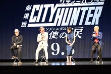 左からこだま兼嗣総監督、堀内賢雄、沢城みゆき、神谷明。