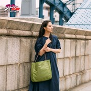 「ONOFFYFREE×ジョジョの奇妙な冒険 ダイヤモンドは砕けない 刺繍バッグ 岸辺露伴」使用イメージ