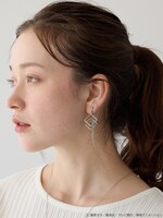 「ワールドトリガー キューブチャームイヤリング」使用イメージ