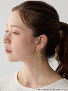 「ワールドトリガー キューブチャームイヤリング」使用イメージ