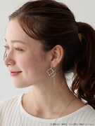 「ワールドトリガー キューブチャームイヤリング」使用イメージ