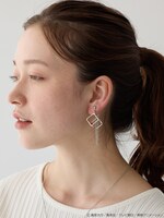 「ワールドトリガー キューブチャームイヤリング」使用イメージ