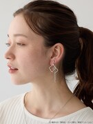「ワールドトリガー キューブチャームイヤリング」使用イメージ