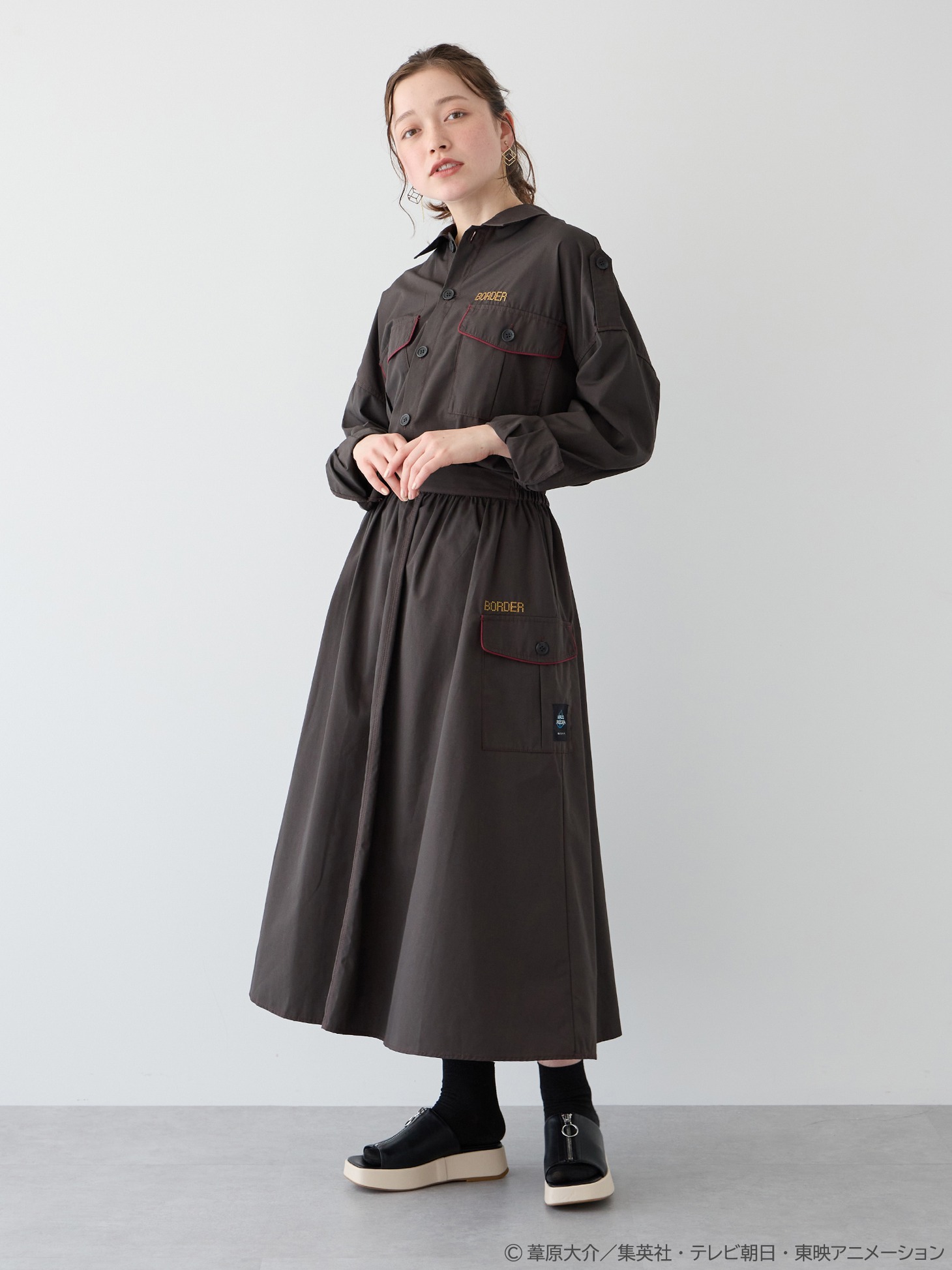「ワールドトリガーワークスカート」着用イメージ