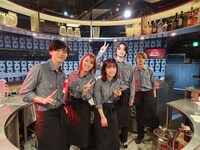 メインキャスト5人の集合ショット。