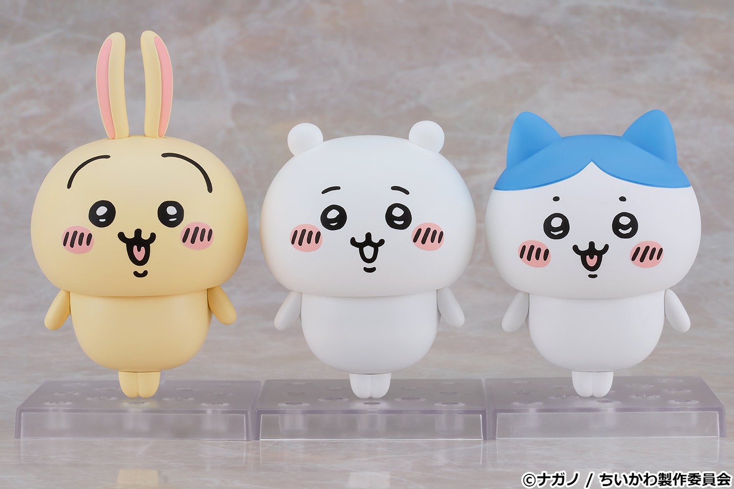 左からうさぎ、ちいかわ、ハチワレのねんどろいど。