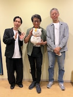 左からハライチ・岩井勇気、井上和彦、大森貴弘監督。