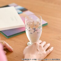 アデリアレトロ台付グラスの使用イメージ。