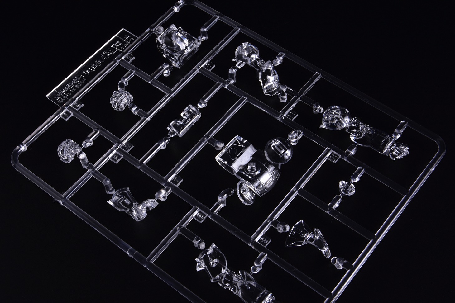 限定版特典の「PLAMAX minimum factory バイファム クリアカラーVer.」。