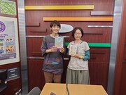 パーソナリティの吉田尚記（左）とこうの史代（右）。