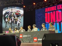 「Anime Expo 2023」より、TVアニメ「アンデッドアンラック」ステージの様子。