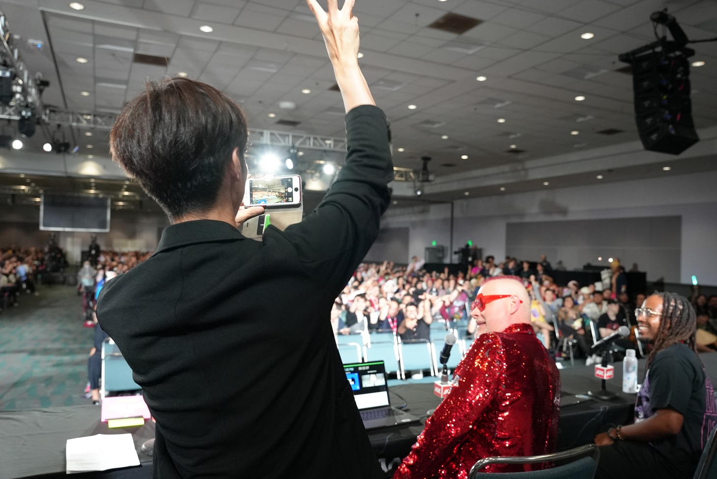 「AnimeExpo 2023」第1話ダイジェスト版先行上映での様子。