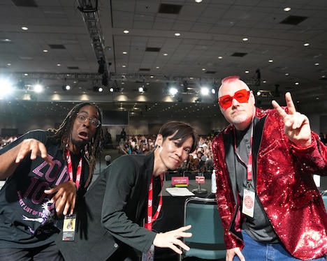 「AnimeExpo 2023」第1話ダイジェスト版先行上映での様子。