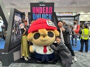 「Anime Expo 2023」より、TVアニメ「アンデッドアンラック」ステージの様子。