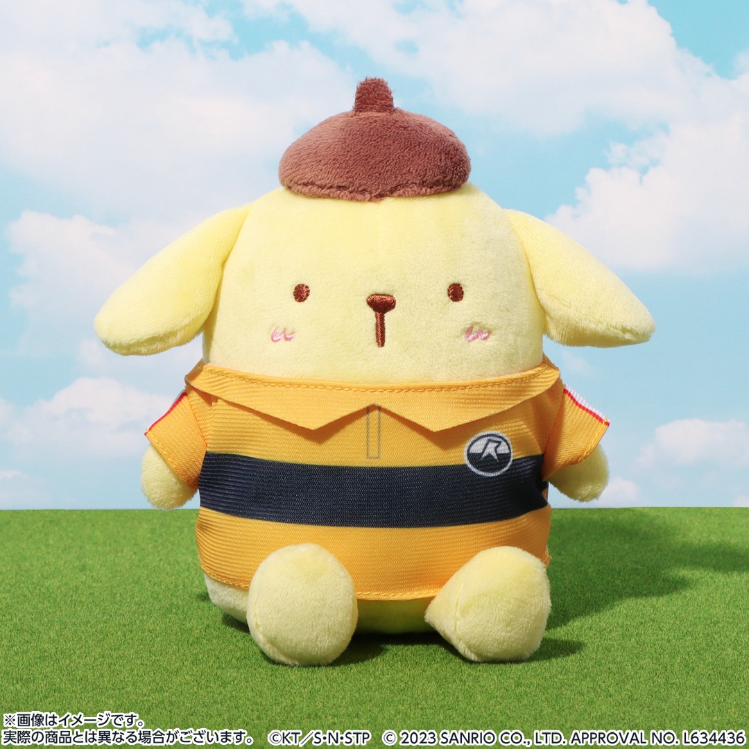 立海大附属中学校のユニフォームを着たポムポムプリンのぬいぐるみマスコット。