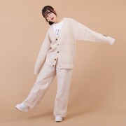 「夏目友人帳」コラボレーションのカーディガン。