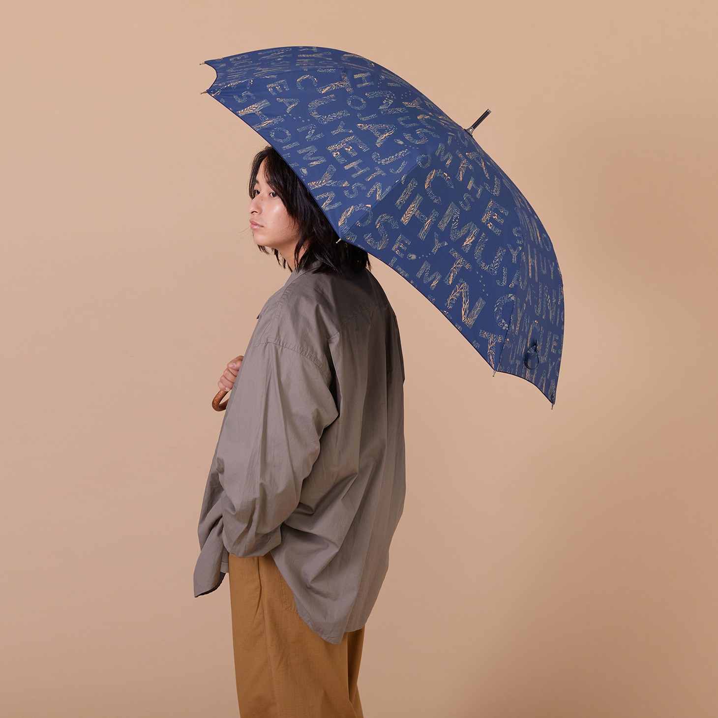 「夏目友人帳」コラボレーションの傘。