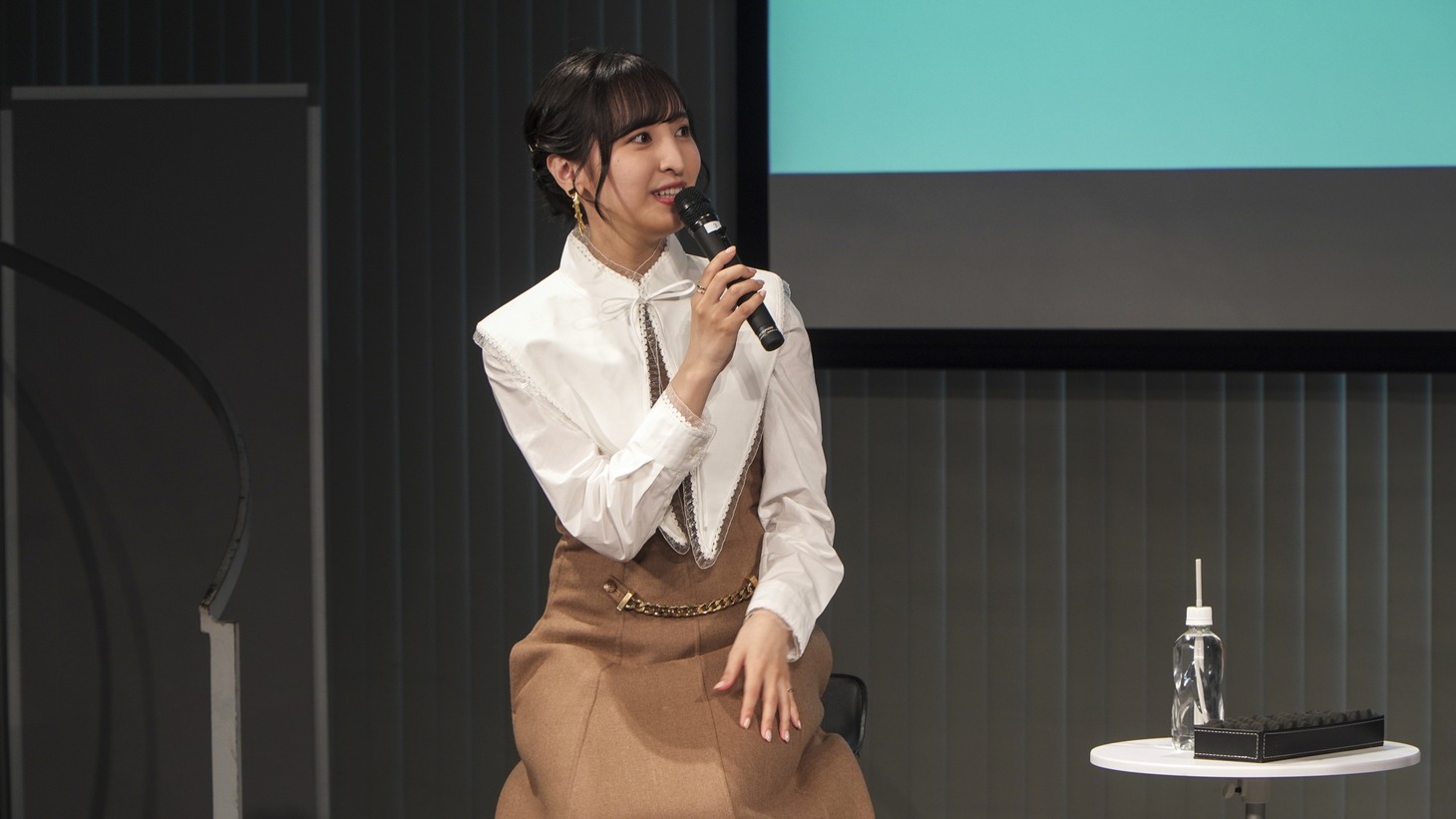 完成発表会の様子。