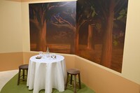 「赤髪の白雪姫 原画展」の様子。