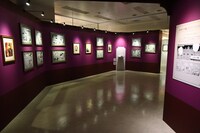 「赤髪の白雪姫 原画展」の様子。