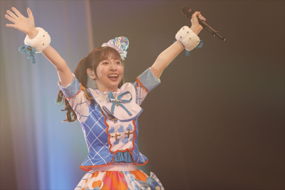 ラビリィ役の田中美海。