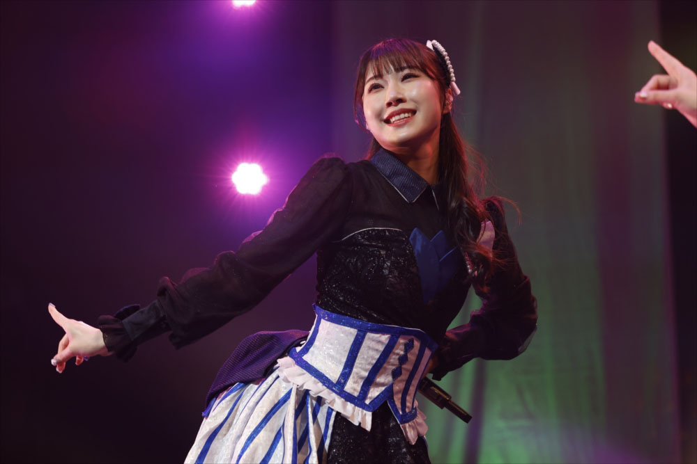 青葉りんか役の厚木那奈美。