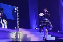 ルルナ役の山村響。