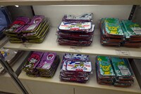 「ときめきトゥナイト展」で販売されるグッズ。 (c)池野恋／集英社