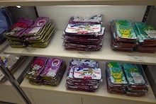 「ときめきトゥナイト展」で販売されるグッズ。 (c)池野恋／集英社