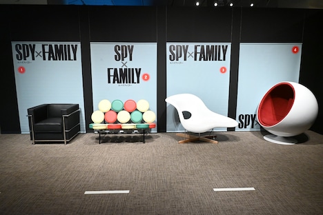 「SPY×FAMILY展」フォトスポット (c)遠藤達哉/集英社
