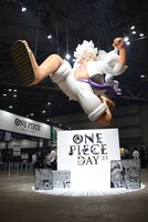 ギア5になったルフィの超巨大バルーン。