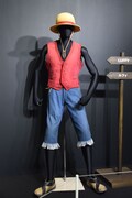 実写ドラマ「ONE PIECE」で使用されたルフィの衣装。