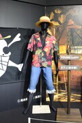 実写ドラマ「ONE PIECE」で使用されたルフィの衣装。