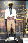 実写ドラマ「ONE PIECE」で使用されたシャンクスの衣装。