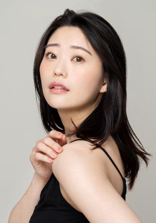 冨手麻妙