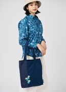 「忍たま オープニング(忍たま乱太郎)スクエアトートバッグS」使用イメージ