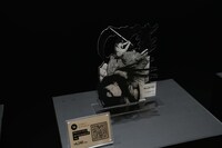 「チェンソーマン」のグッズ。 (c)藤本タツキ/集英社