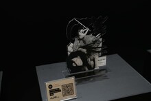 「チェンソーマン」のグッズ。 (c)藤本タツキ/集英社