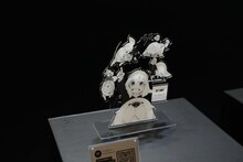 「SPY×FAMILY」のグッズ。 (c)遠藤達哉/集英社