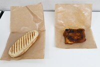 左から、「茸（フングス）のパニーニ」、「以蔵お気に入りの本格たんどりぃ」。