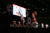 「『Fate/Grand Order』カルデア放送局 8周年SP ＋ 『flowers』Special Live」のクイズコーナーの様子。