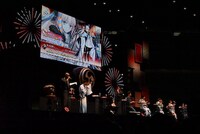 「『Fate/Grand Order』カルデア放送局 8周年SP ＋ 『flowers』Special Live」の様子。