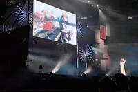 「『Fate/Grand Order』カルデア放送局 8周年SP ＋ 『flowers』Special Live」Hana Hopeによるライブの様子。